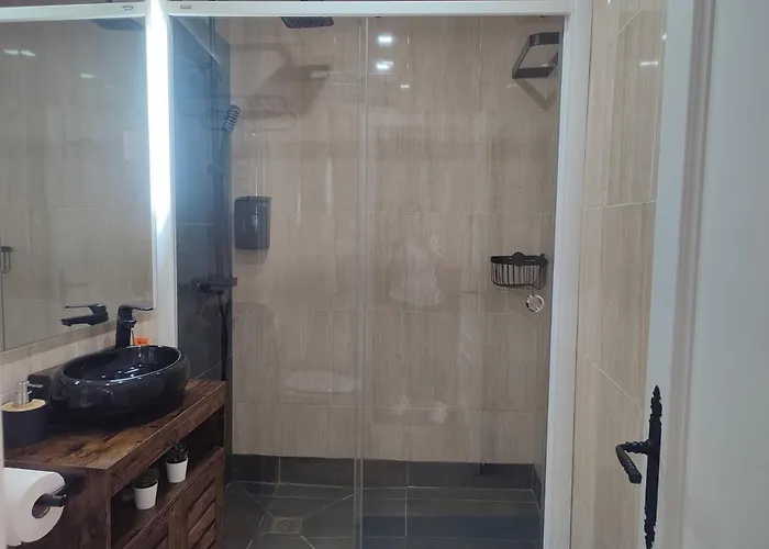 Apartment Suenos De Azahar: Palacio Viana With Wifi And Parking